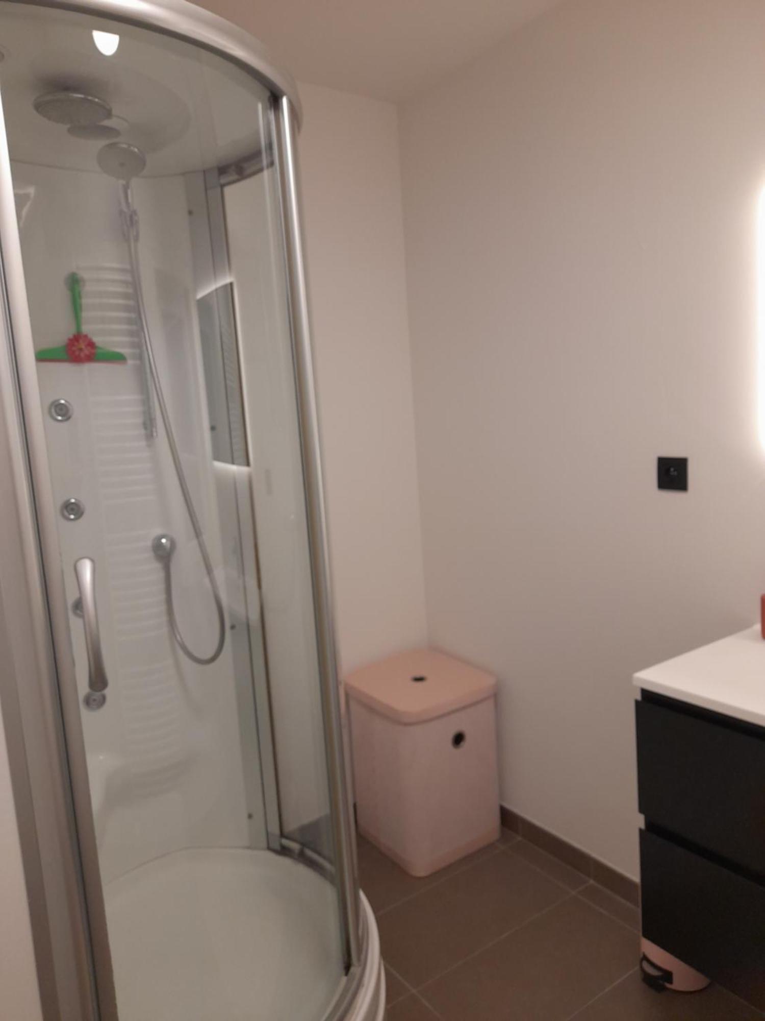 Zonnig Appartement Met 3 Slaapkamers En Gratis Parking 欧斯都恩凯尔克-巴德 外观 照片